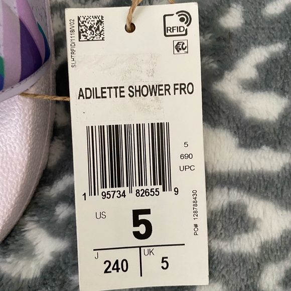 Adidas x Disney Frozen slides - Picture 5 of 6